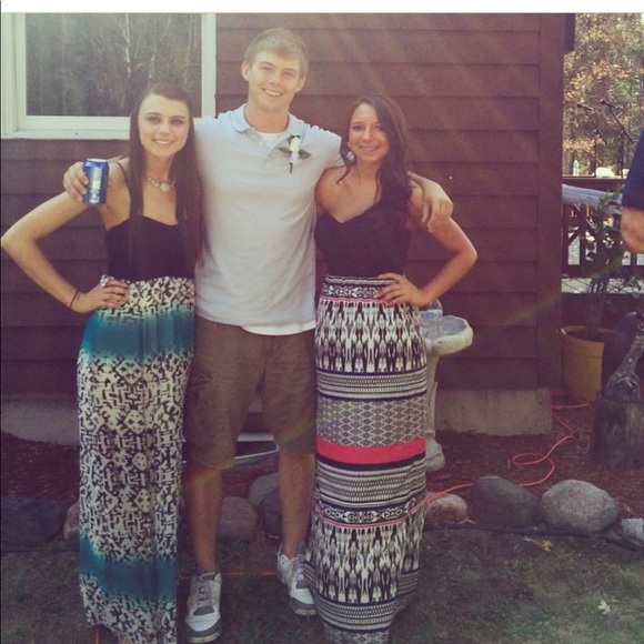 Dress - Picture 3 of 4